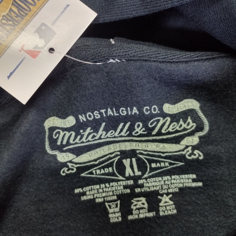 Mitchell & Ness New York Yankees Stadium Hoodie Navy Size S NWT 🔥$95 - Picture 7 of 9